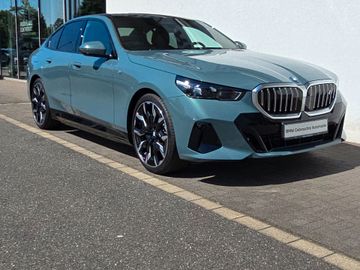 BMW Leasingangebot: BMW i5 xDrive40 M Sportpaket*Pano*AHK*DAPro*PAPro*