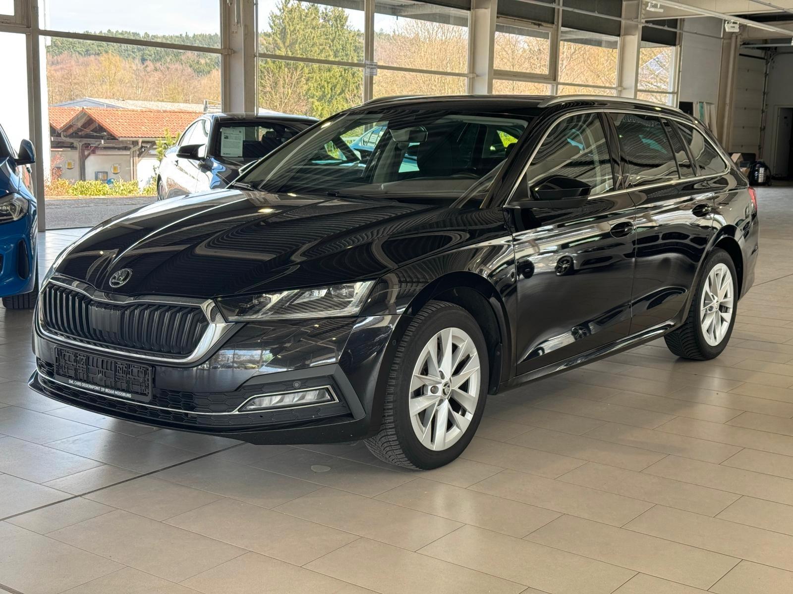 Skoda Octavia Combi First Edition LED AHK STHZ