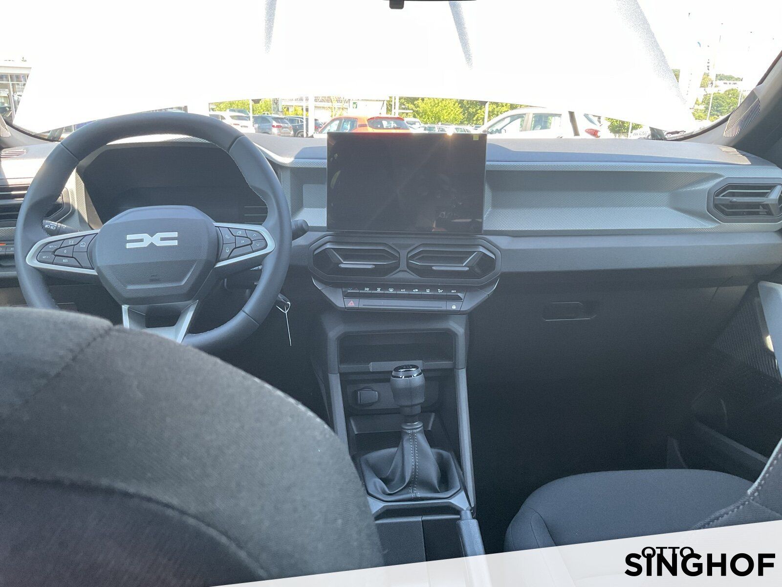 Fahrzeugabbildung Dacia Bigster Essential TCe 140