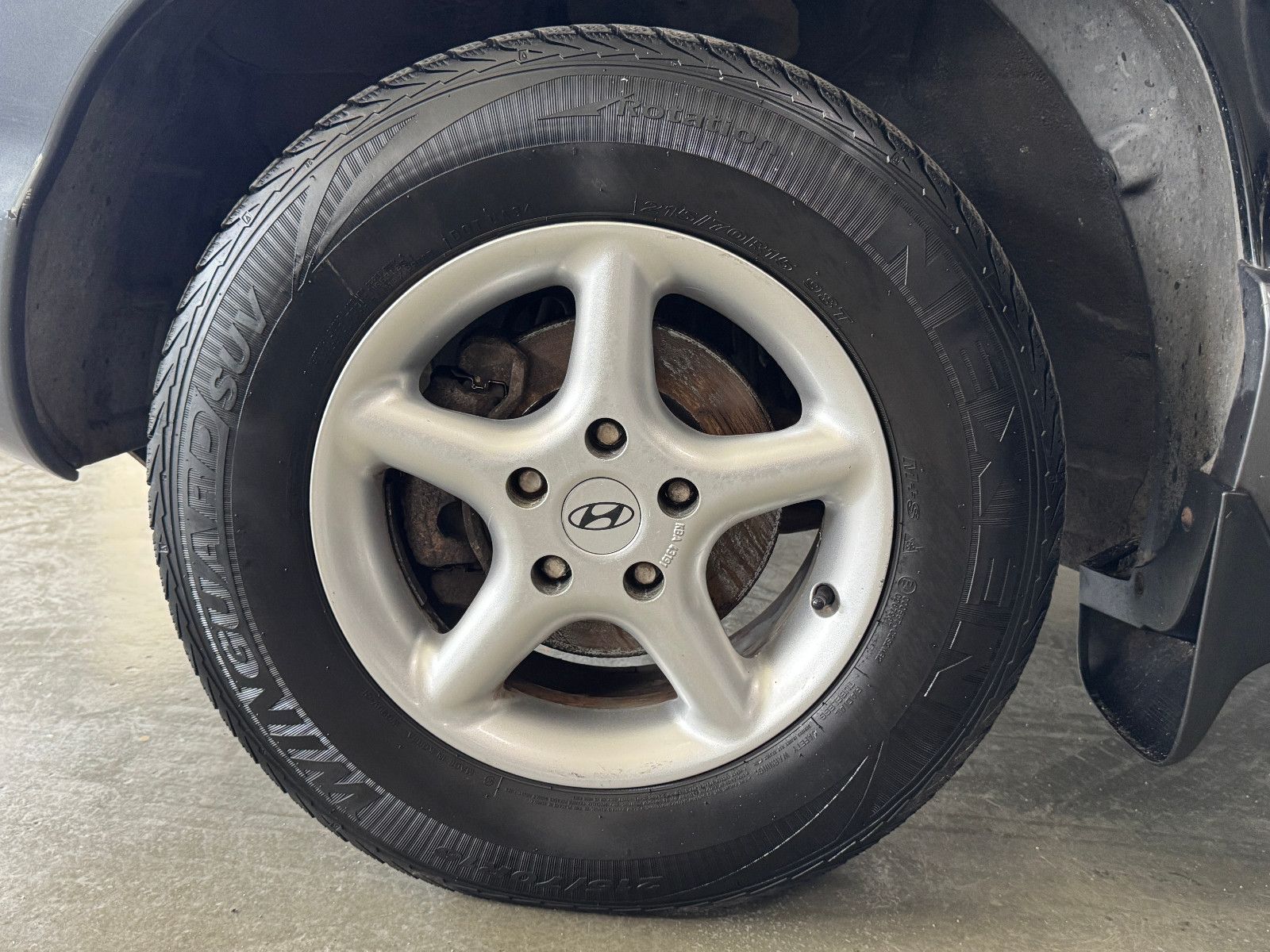 Vehicle image Hyundai SANTA FE 2.4 GLS 2WD LPG GAS ANLAGE LEDER KLIMA