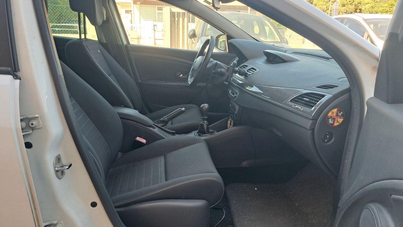 Renault Megane 2015 — photo 8