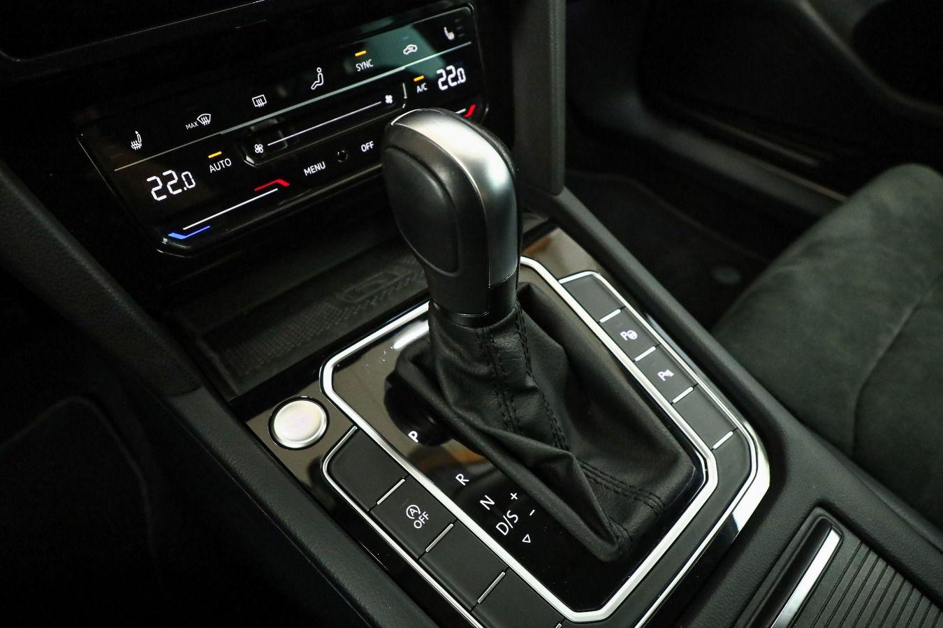 Volkswagen Passat Elegance R-Line 2.0 TSI AHK, IQ., миниатюра 16