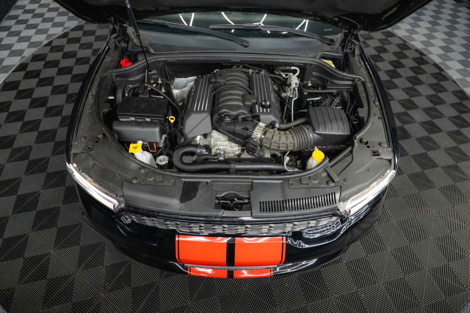 Fahrzeugabbildung Dodge Durango 6.4 V8 SRT Performance 4x4 Night-Paket