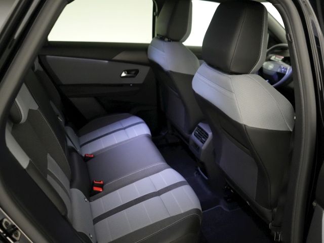 Grandland B GS HYBRID eDCT+LED MATRIX+NAVI+360 G