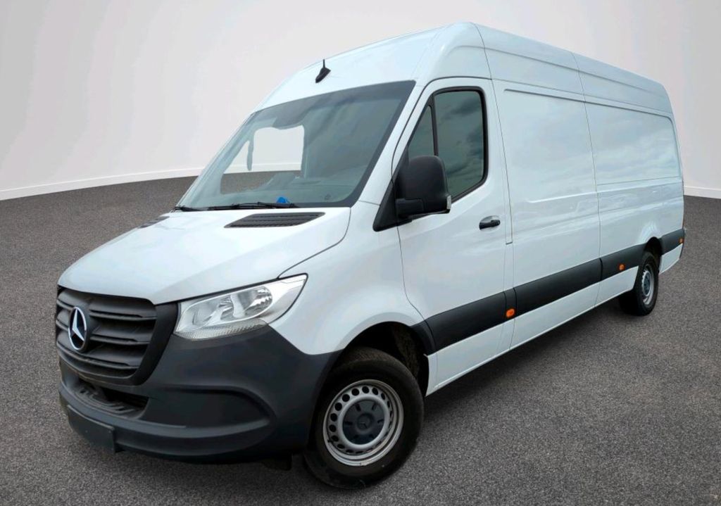 Image of Mercedes-Benz Sprinter