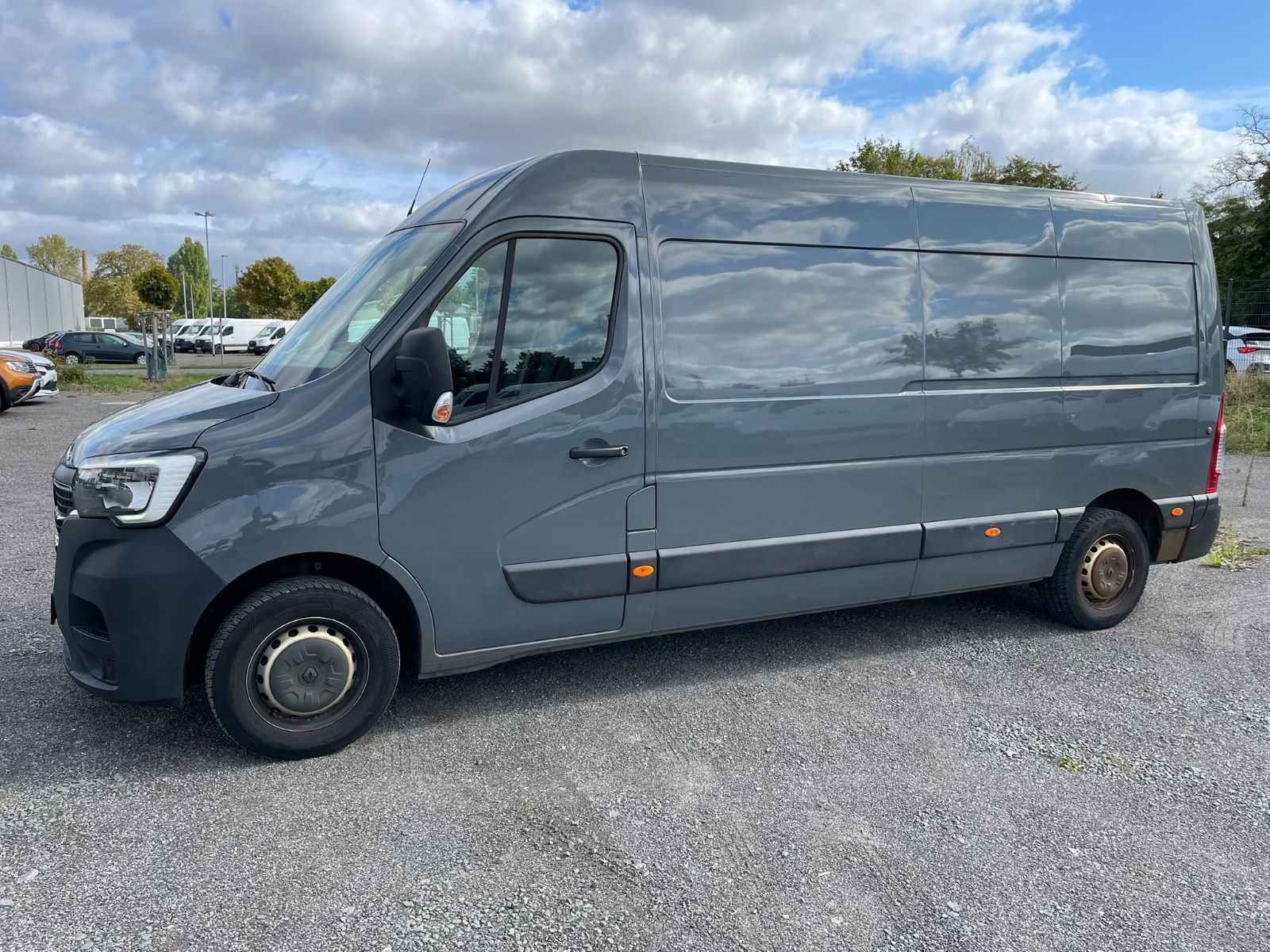 Fahrzeugabbildung Renault Renault Master III Phase 2 / L4 H3