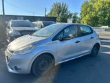 Peugeot 208 Access 1.0 EURO5/116TKM/4-TÜR/PDC - Peugeot 208: Access