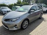 Toyota Auris Touring Sports Hybrid 1,8-l Edition - graue Toyota Auris Touring Sports