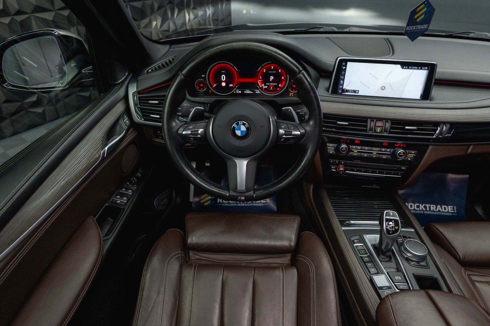 Fahrzeugabbildung BMW X5 M50d Performance *Pano*CarPlay*DAB*360°*  19%