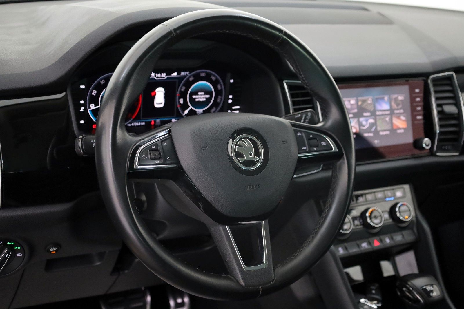 Fahrzeugabbildung SKODA Kodiaq L&K 4x4 Leder,Navi,LED,360°,ACC,AHK,SR+WR