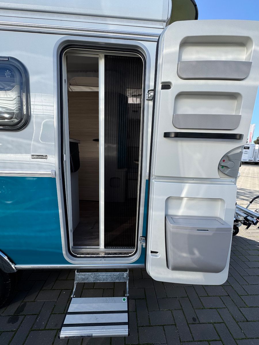 Fahrzeugabbildung HYMER / ERIBA / HYMERCAR Touring 542 - Harbour Blue