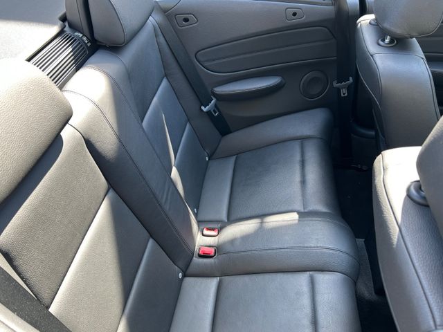 Fahrzeugabbildung BMW 118 Cabrio+NaviZB+Leder+ LM+ PDC+1.Hand+SHZ+BC+