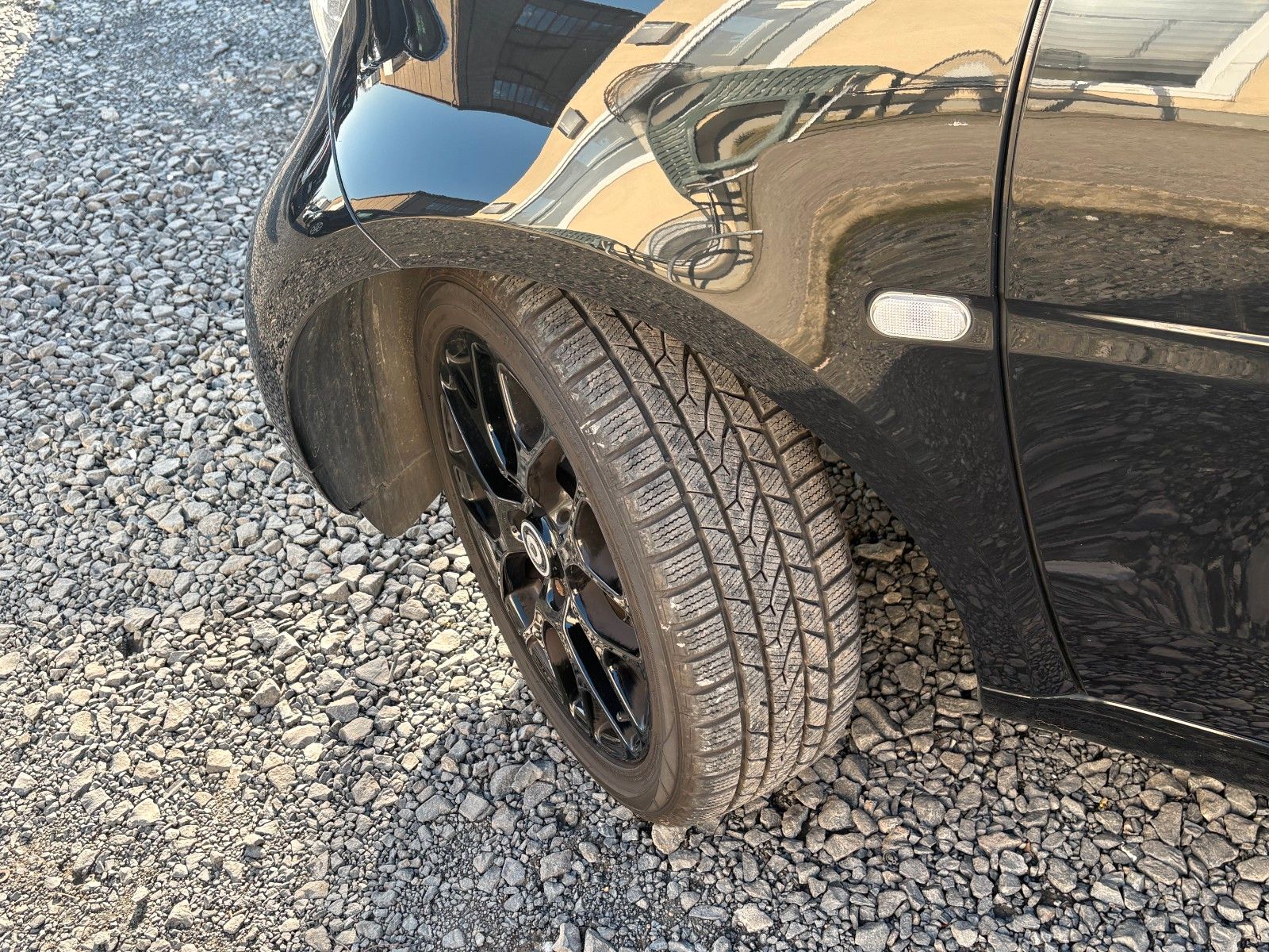 Fahrzeugabbildung Smart ForTwo Coupé Aut. Leder SPORTPAKET 90PS Panorama