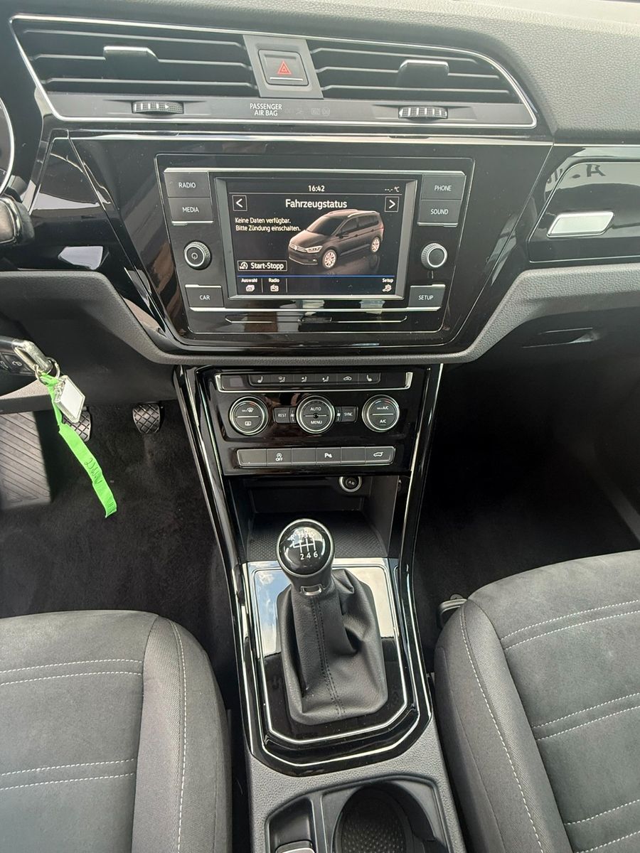 Fahrzeugabbildung Volkswagen Touran Highline BMT/Start-Stopp