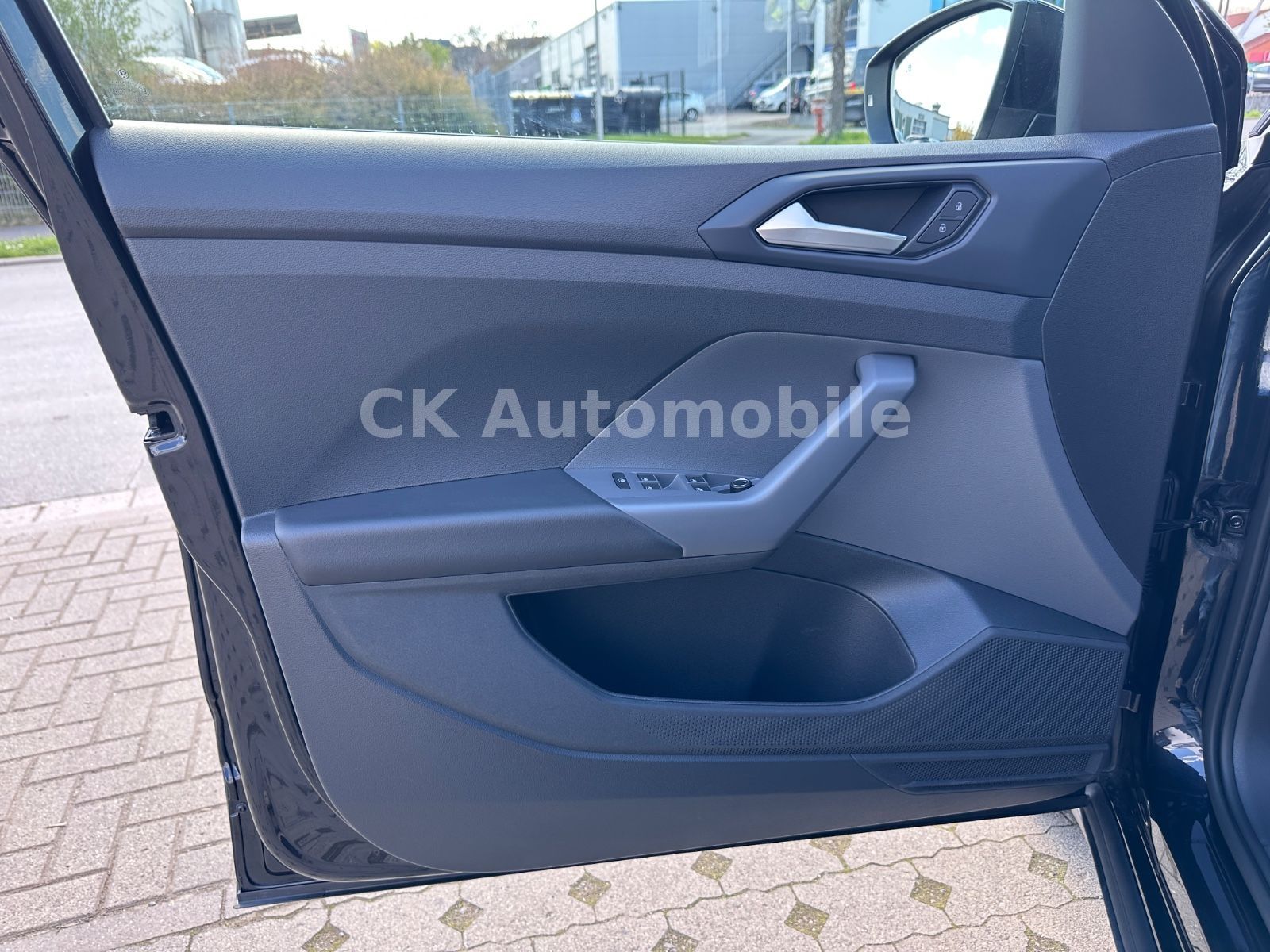 Fahrzeugabbildung Volkswagen T-Cross 1.0 TSI Style Highline DSG/LED/ACC/PDC