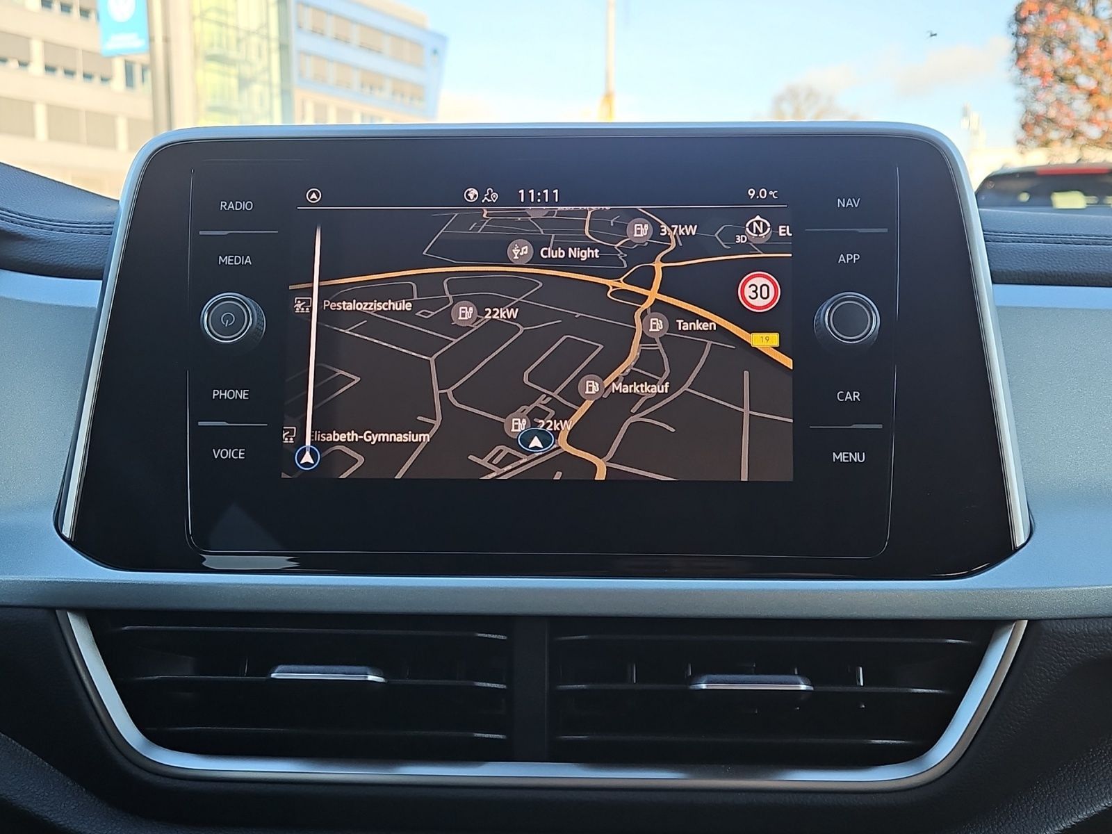 Volkswagen T-Roc - Bild 8