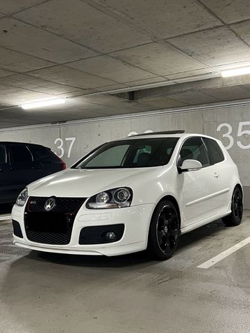 Volkswagen VW Golf 2.0 GTI DSG Edition 30