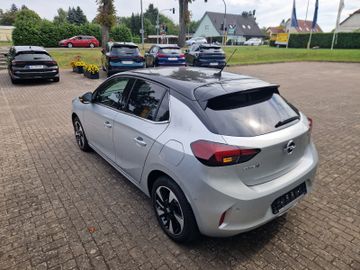Bild 11 Opel Corsa F e Elegance