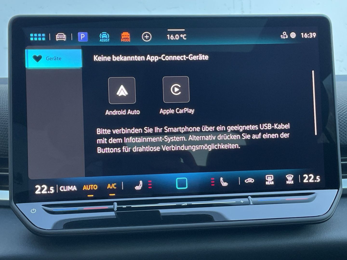 T-Roc R-Line 1.5 eTSI IQ.LIGHT/HUD/AHK/Pano/H&K 
