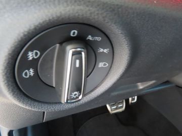 Fotografie 14 des Skoda KAMIQ Monte Carlo 1.5 AHK NAVI PANO ACC KAMERA