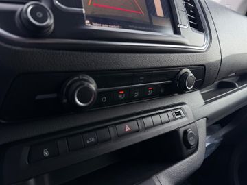 Opel Vivaro - 6