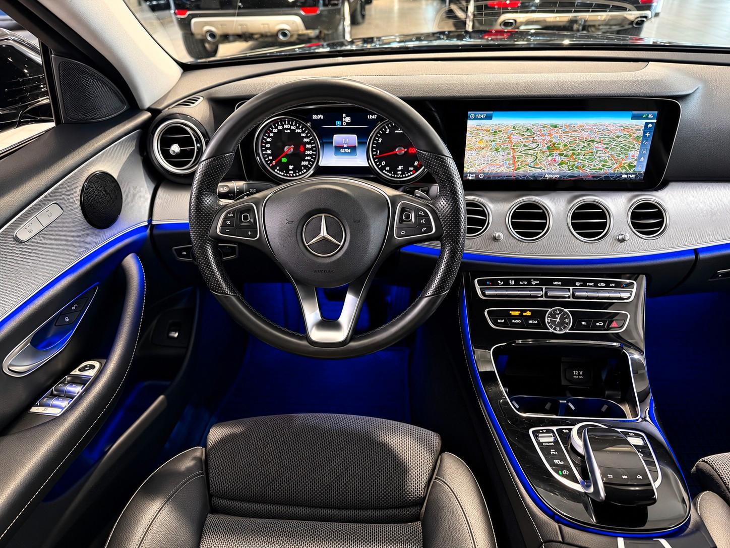 Mercedes-Benz E 200 Limousine*PDC*Navi*