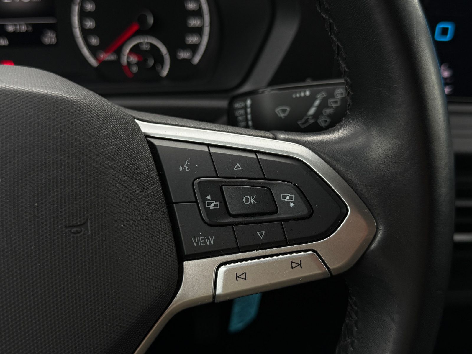 Fahrzeugabbildung Volkswagen Caddy Life 2.0 TDI ACC DAB PDC SHZ Winterpaket