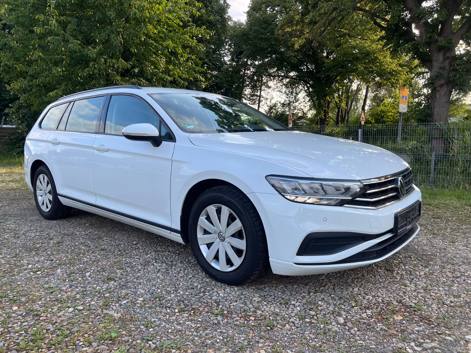 Volkswagen Passat Variant 2,0 TDI /Rückfahrkamera/LED/