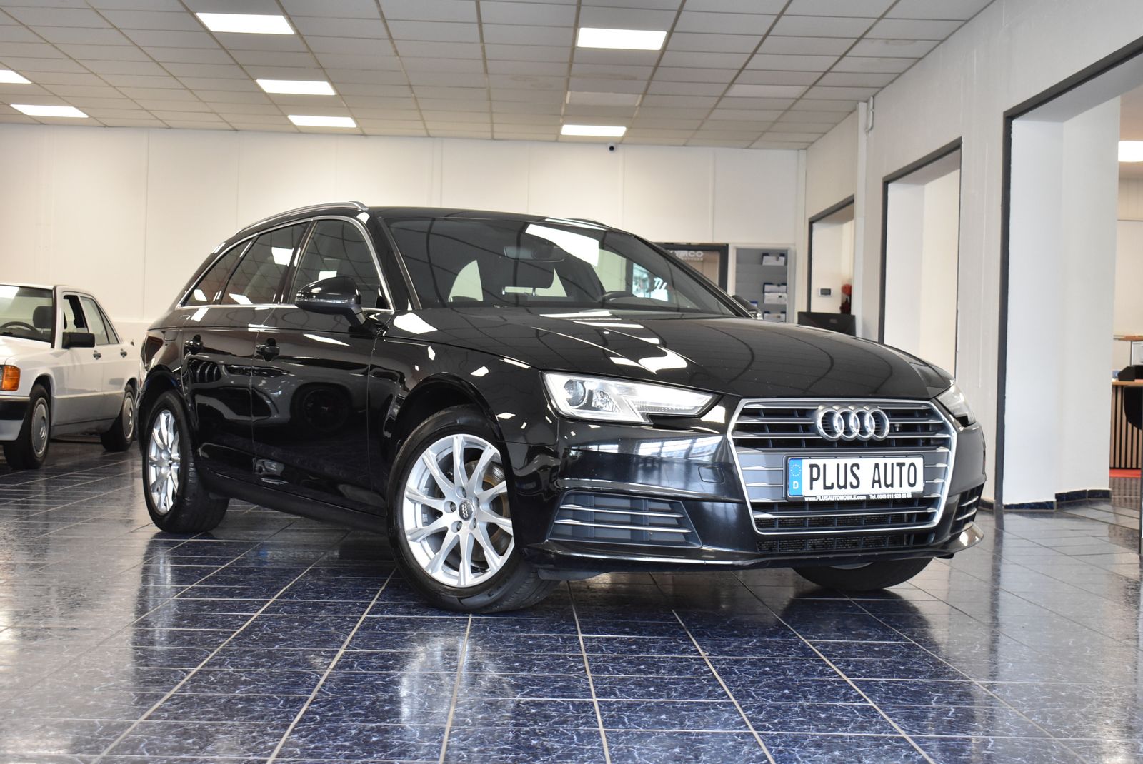 Audi A4 - 1