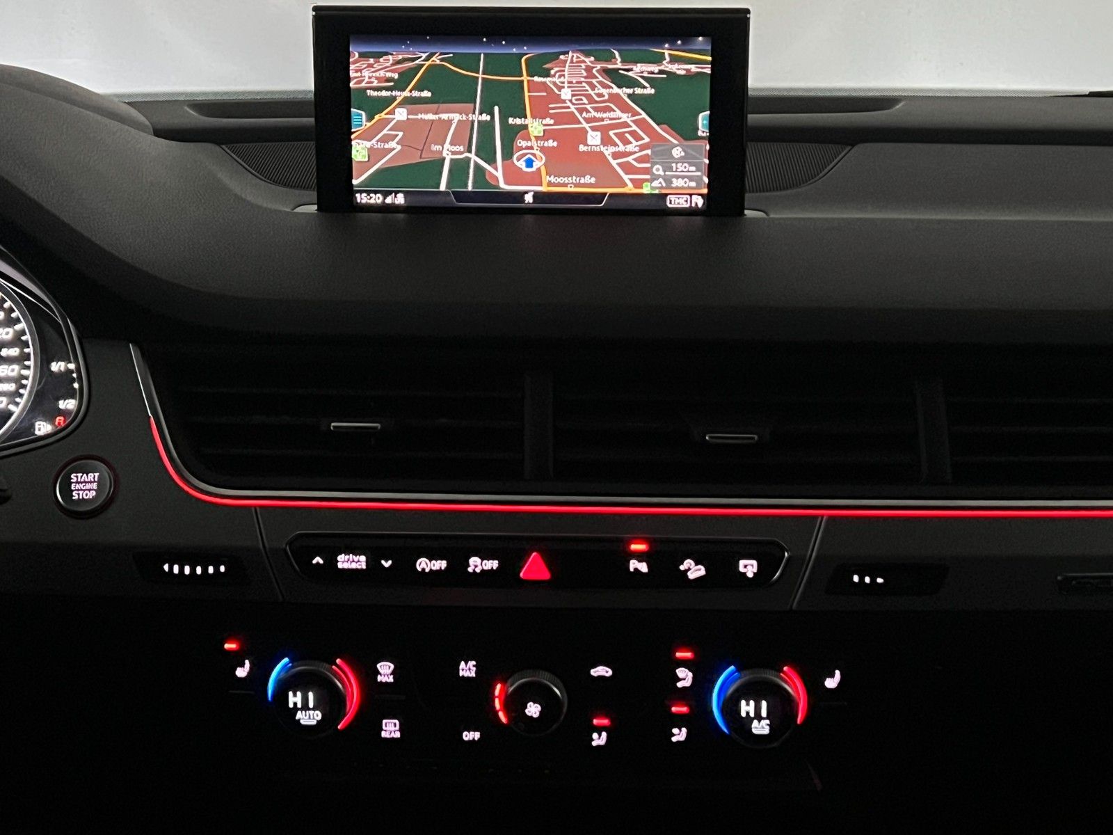 Fahrzeugabbildung Audi SQ7 4.0 TDI Quattro/MATRIX/HuD/ACC/AHK/AMBI+
