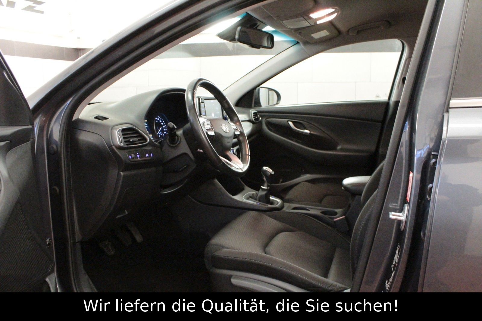 Fahrzeugabbildung Hyundai i30 1.4 T-GDI Premium*Winterpaket*