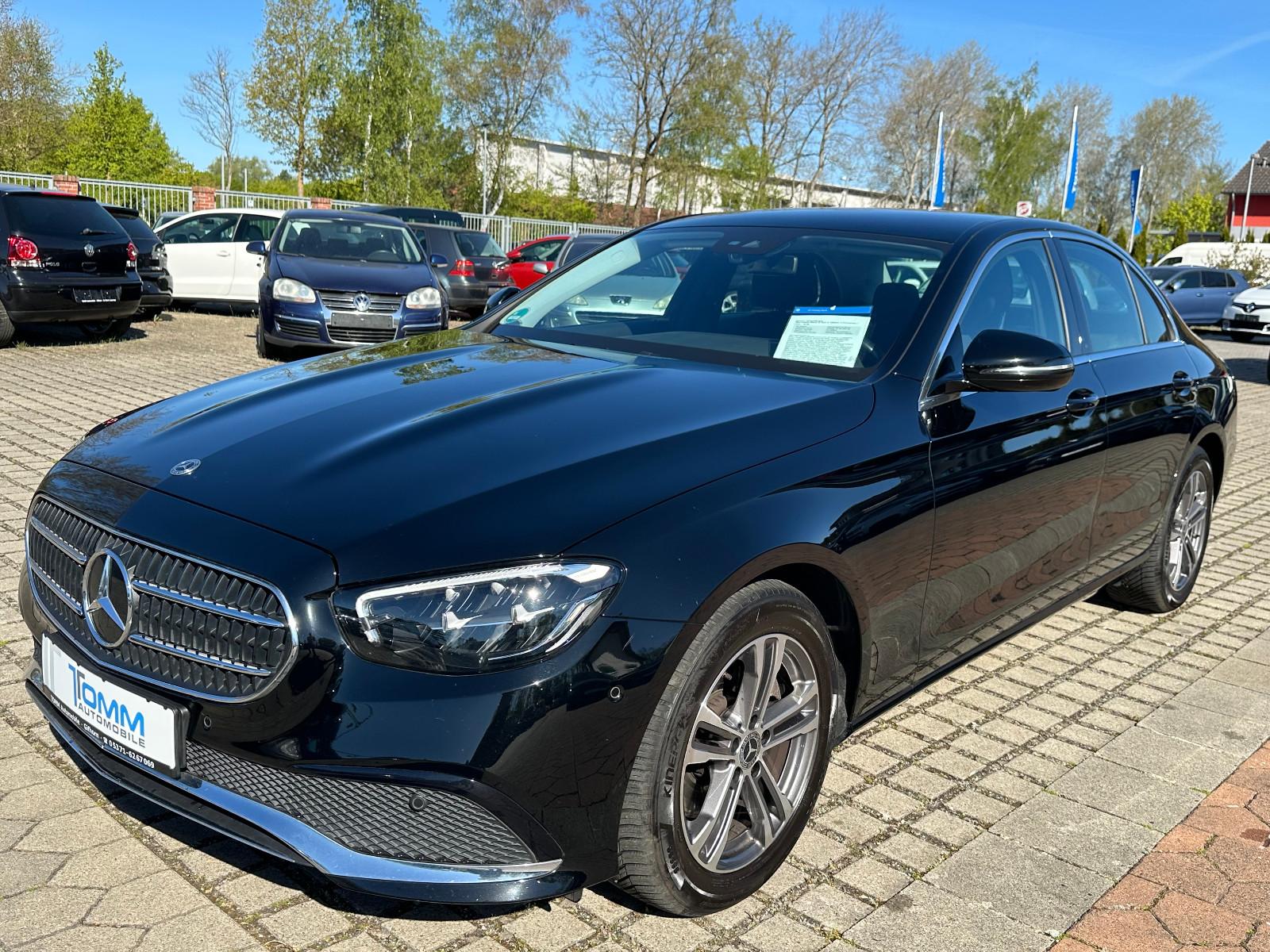 Mercedes-Benz E 220 d 4Matic Limousine / LED / AHK