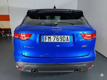 Jaguar F-Pace - 5