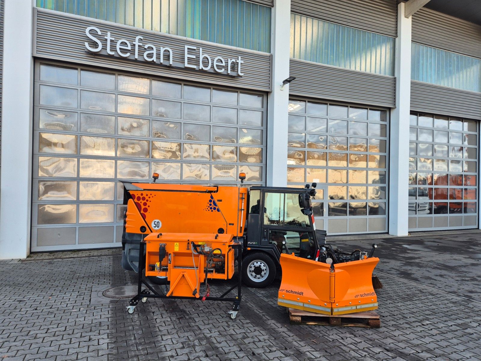 Fahrzeugabbildung Schmidt Swingo Compact 200+ Winterdienst Klima