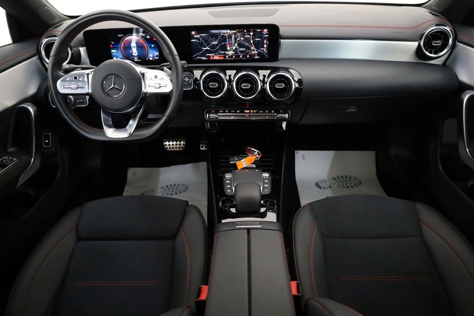 Mercedes-Benz CLA 250 e AMG-line T.Leder Navi LED CarPlay AHK foto 4