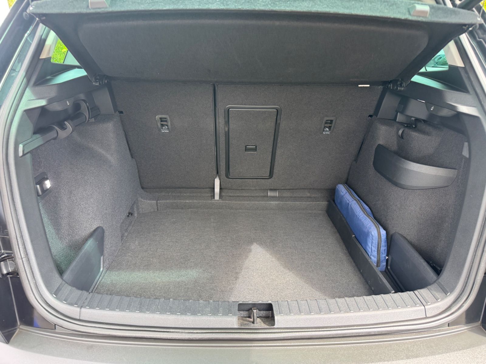 Fahrzeugabbildung SKODA Karoq Style LED+Navi+ACC+Kamera+Standheizung