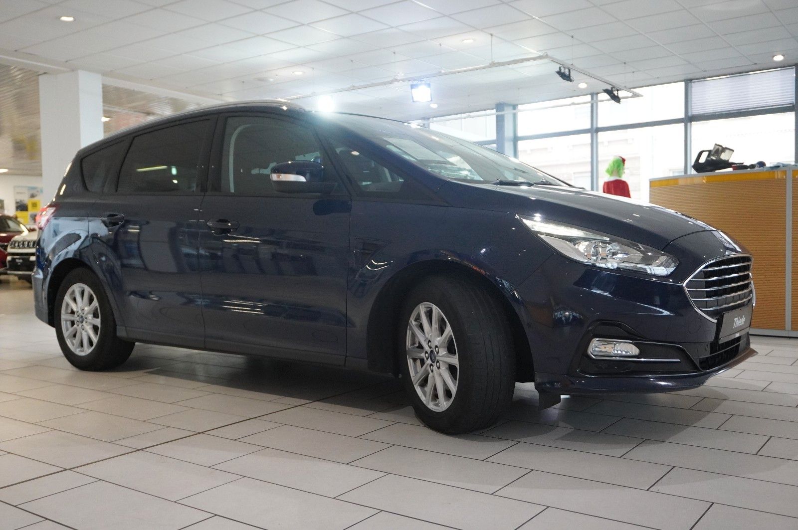 Fahrzeugabbildung Ford S-Max 2.0D TREND NAVI/LED/KAMERA/SHZ/SPORT/DAB+