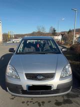 Kia KIA rio 1.4 benzin 105.000 km mit neu tüv - gebrauchte Kia Rio aus dem Jahr 2009