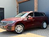 Volkswagen Touareg R-Line 4M/IQMatrix/AHK/CAM/Leder/StandHz - rote Volkswagen Touareg