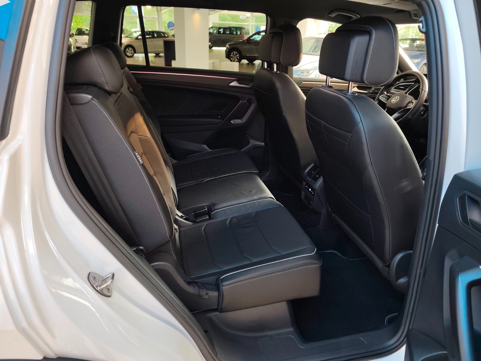 Volkswagen Tiguan Allspace 2.0 TSI 4MOTION R-Line *7-Sitze* foto 12
