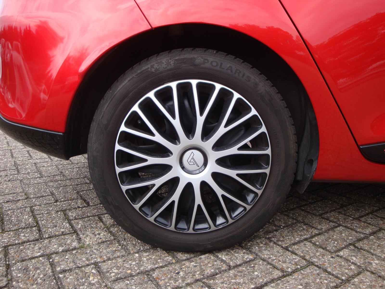 Renault Clio 2015 — photo 17
