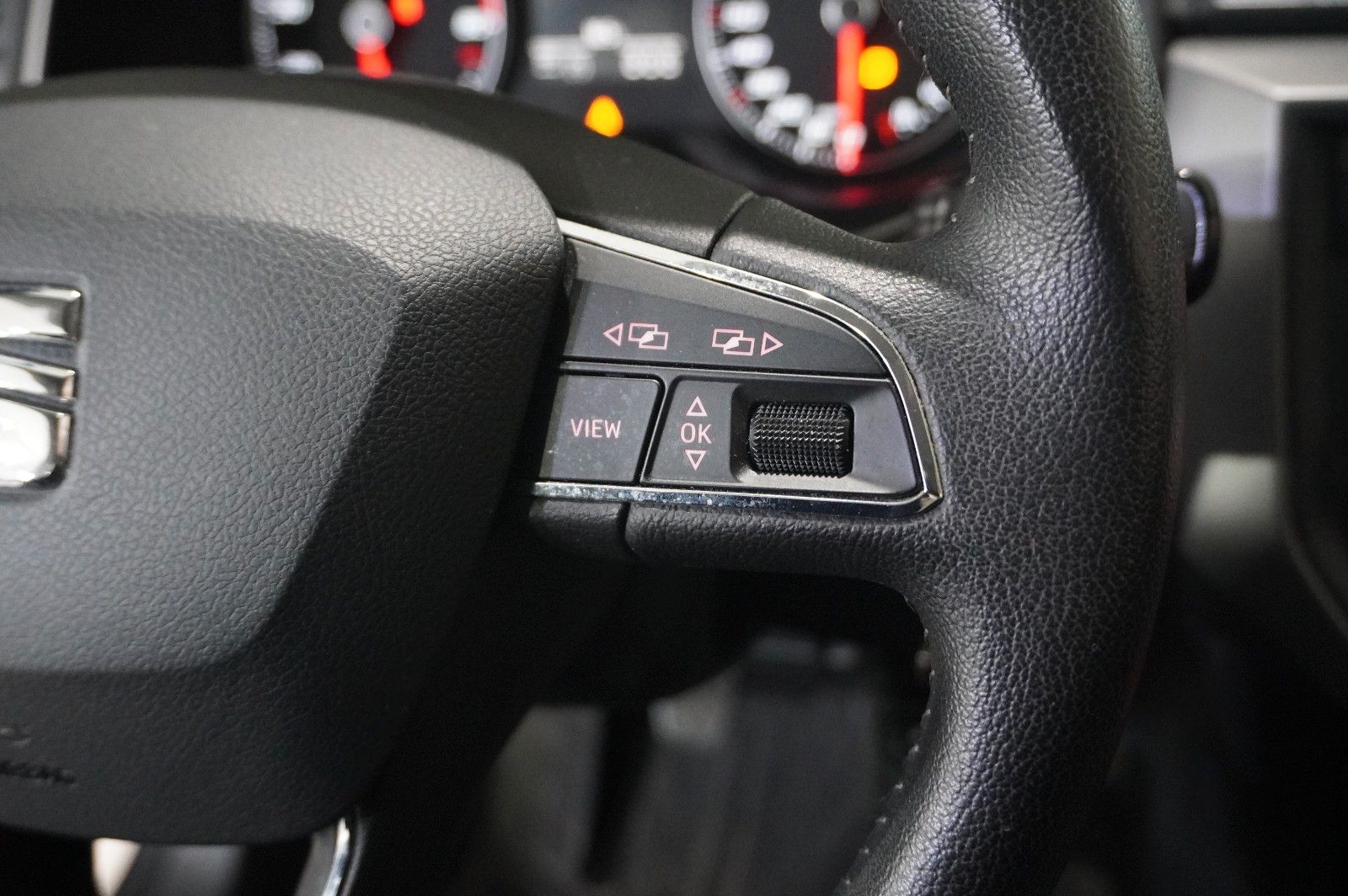 Fahrzeugabbildung SEAT Ibiza 1.0 MPI STYLE 5-TÜR NAVI/PDC/TEMP./NEBEL