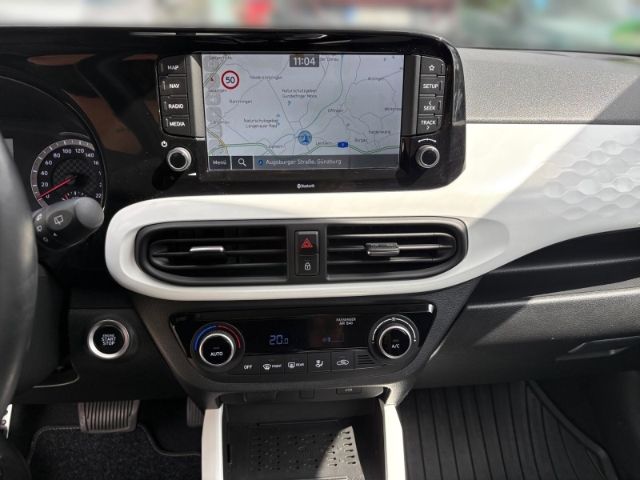Fahrzeugabbildung Hyundai i10 1,2 Prime A/T Navi,RFK,SHZ,Klimaaut.