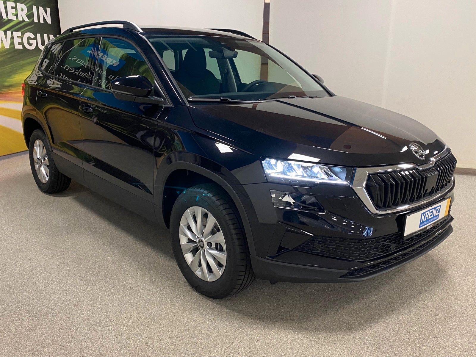 Fahrzeugabbildung SKODA Karoq 1.5 TSI DSG Selection+AHK schwenk.+KAMERA+