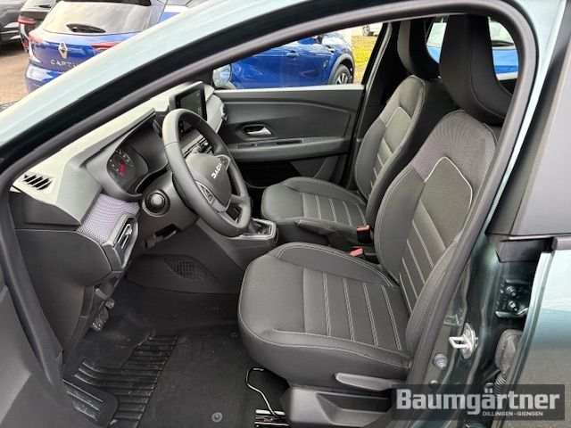 Fahrzeugabbildung Dacia Sandero Expression TCe 90 Automatik Winter-Paket