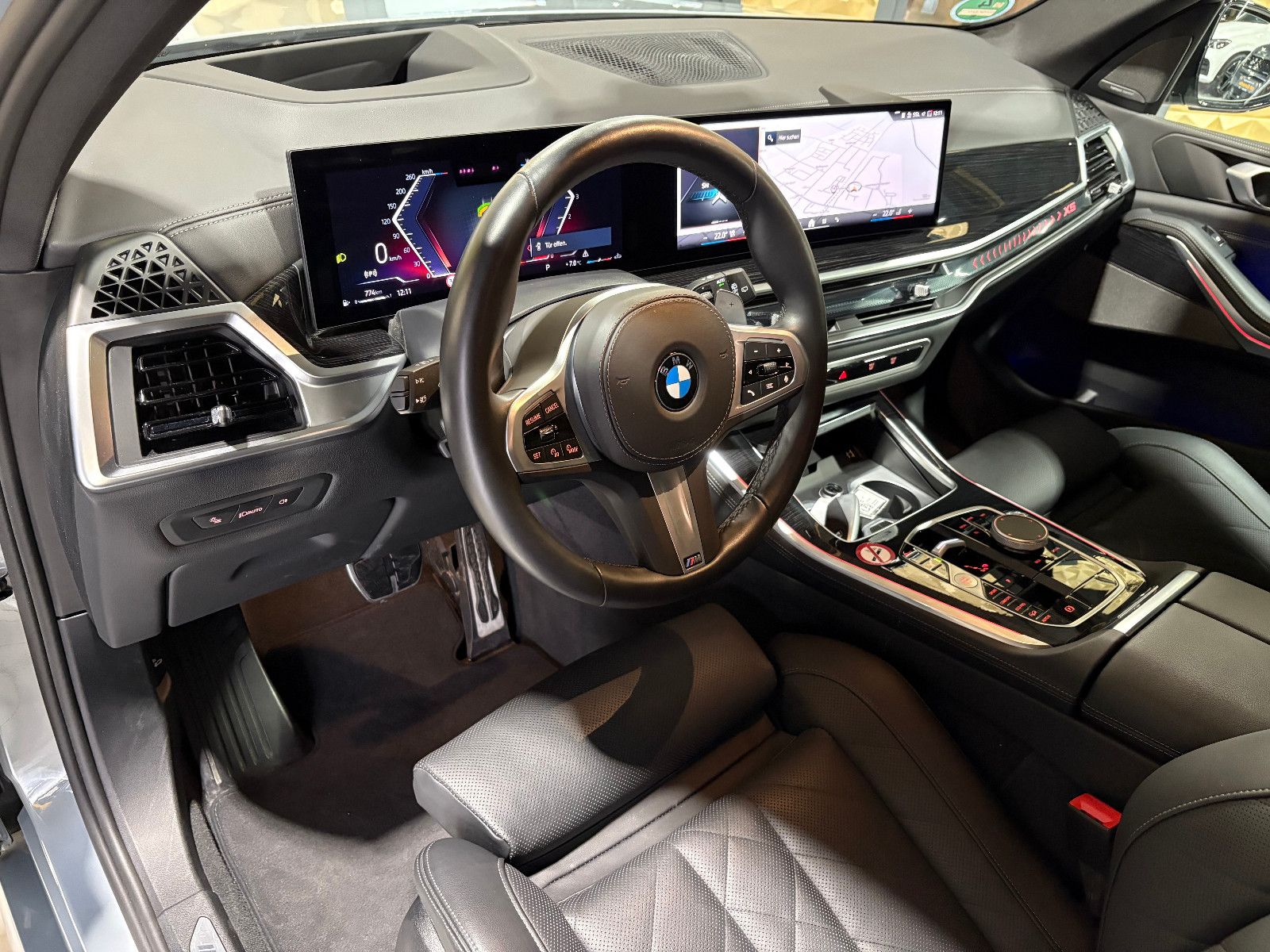 Fahrzeugabbildung BMW X5 30 d xDrive M Sport/HEAD-UP/360°/SOUND/AMBIEN