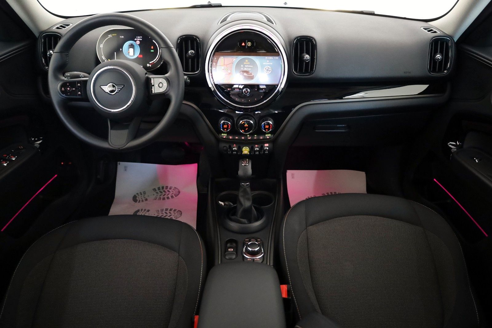 Fahrzeugabbildung MINI Countryman Cooper SE Essential Trim All4,ACC,Nav