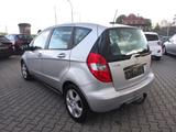 Mercedes-Benz A 150 Automatik+AHK+Klima+SHZ+PDC+Tempom.+Tel+BT - Mercedes-Benz A 150: Automatik