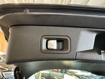 Mercedes-Benz C 180 T-Modell*Klima*SHZ*Navi*LED*AHK*Freisprech