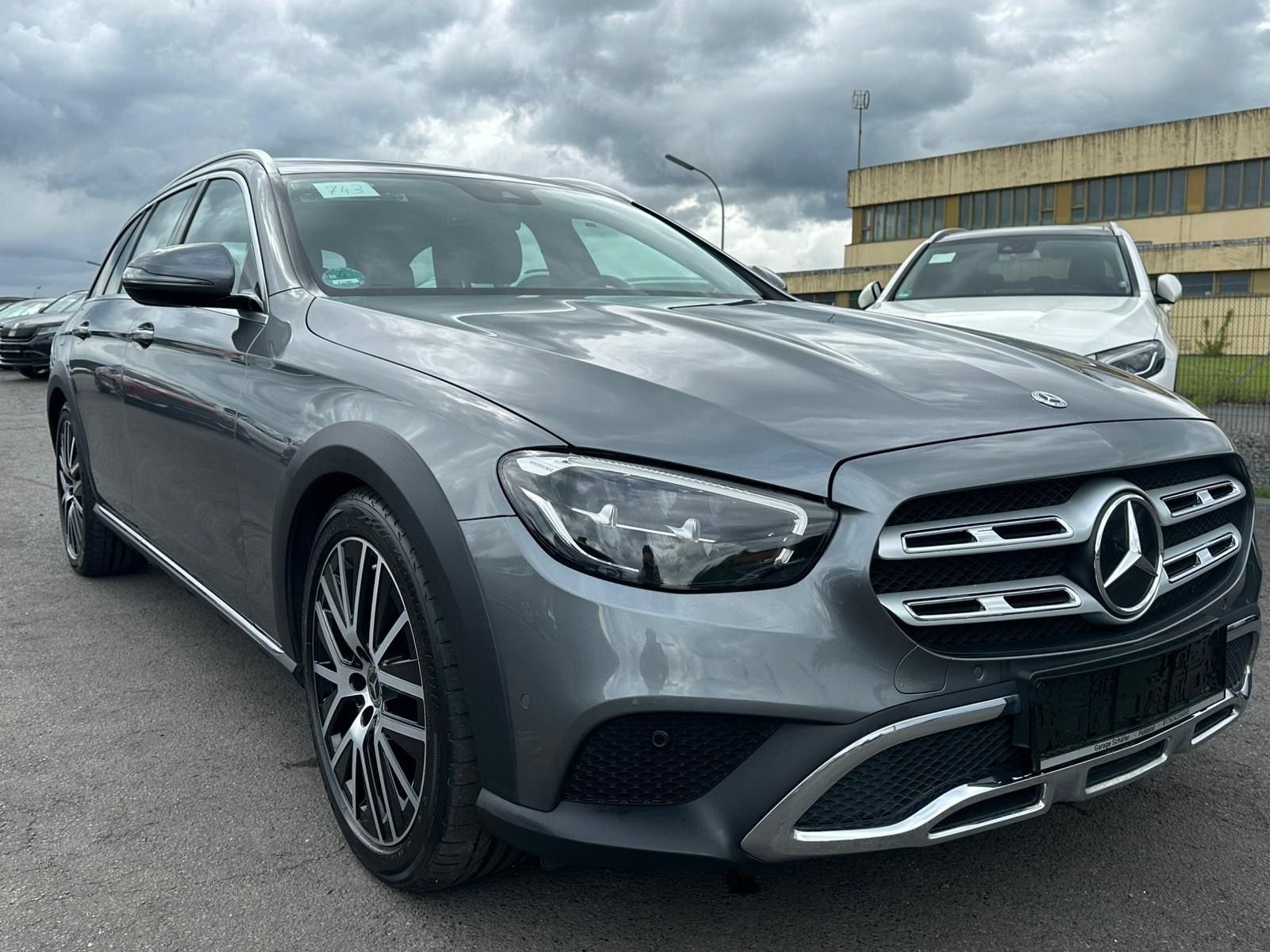 MERCEDES-BENZ E 220 4Matic All-Terrain 1.Hand Totwinkel